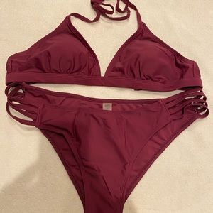 New SHEIN Woman’s Triangle bikini set- burgundy size Med